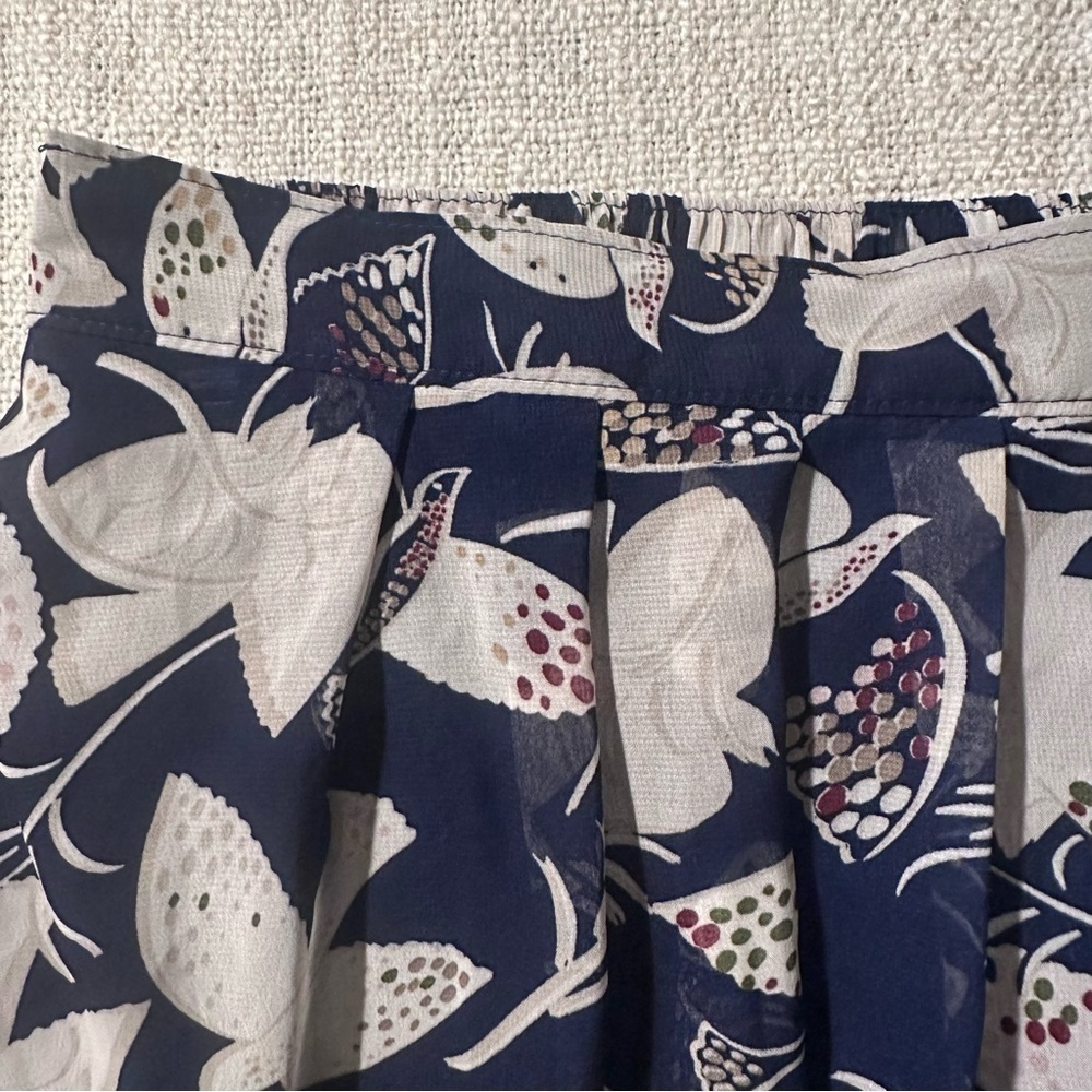 OLD NAVY Navy Blue White Dove Pleated Mini Skirt Bird Chiffon Whimsical Women XS - Picture 3 of 13